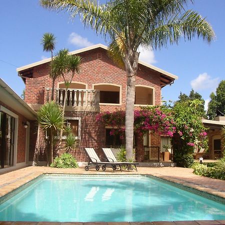 Aziza Guest House George Exterior photo