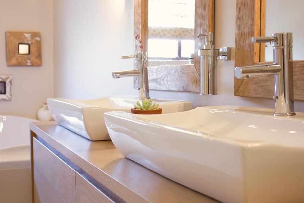 Aziza Guest House George Room photo