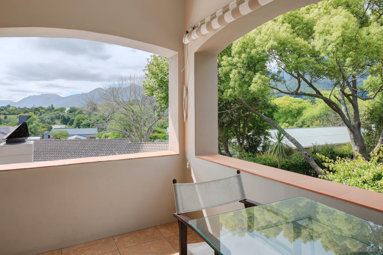 Aziza Guest House George Exterior photo